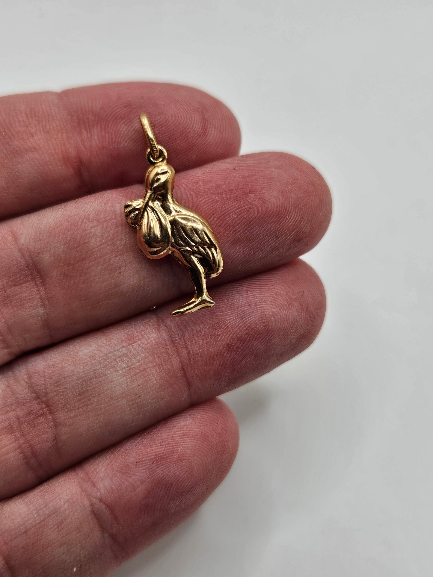 9ct gold stalk pendant