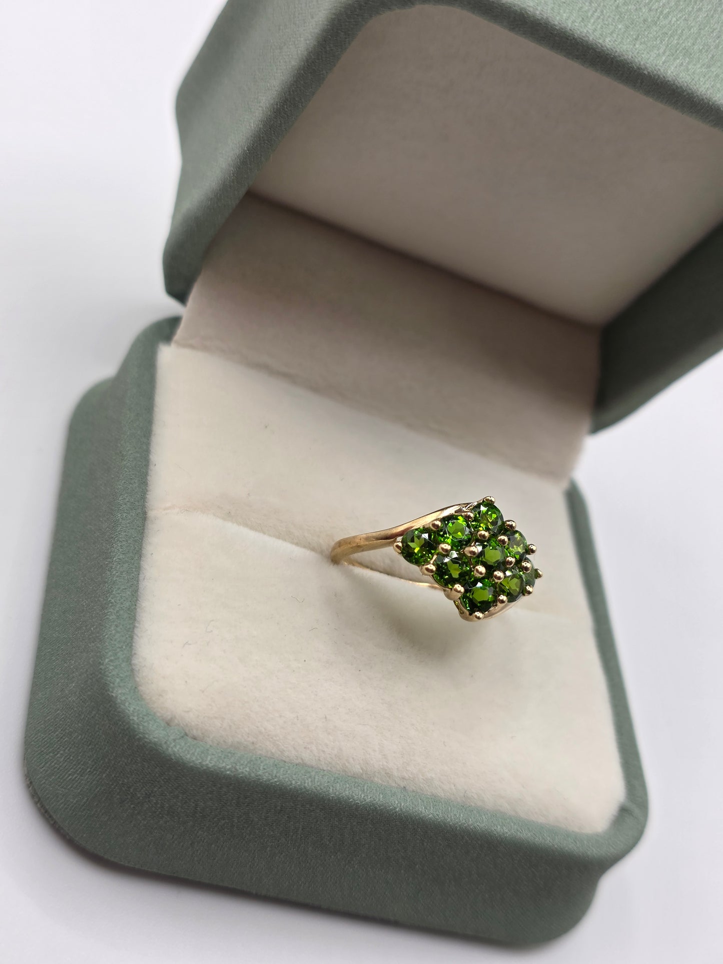 9ct gold green tourmaline ring