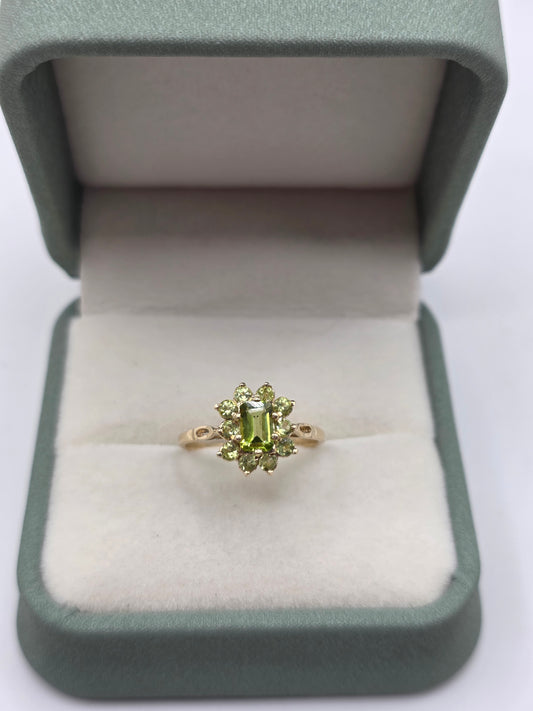 9ct gold peridot cluster ring