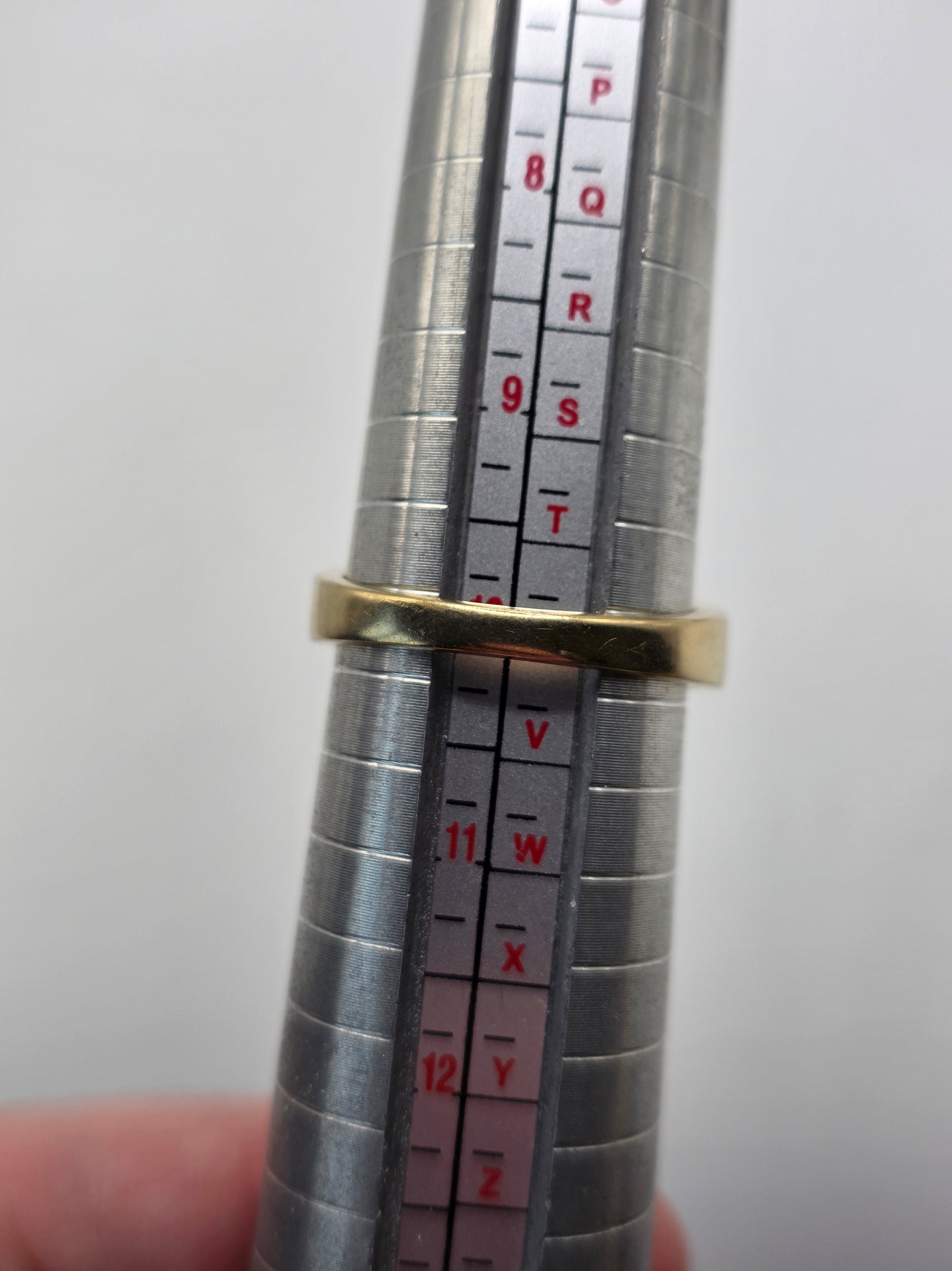 9ct gold diamond ring