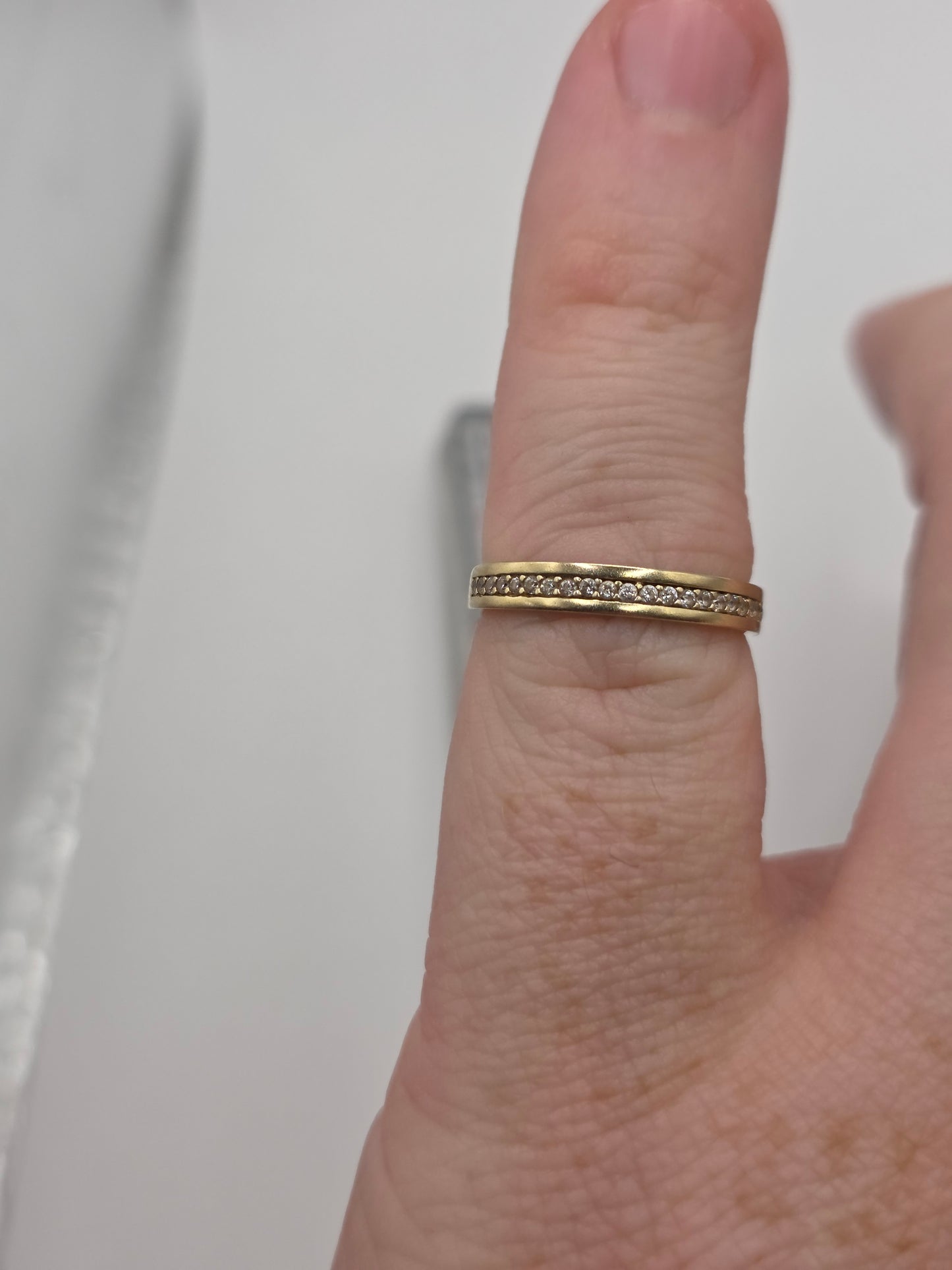 9ct gold cz ring