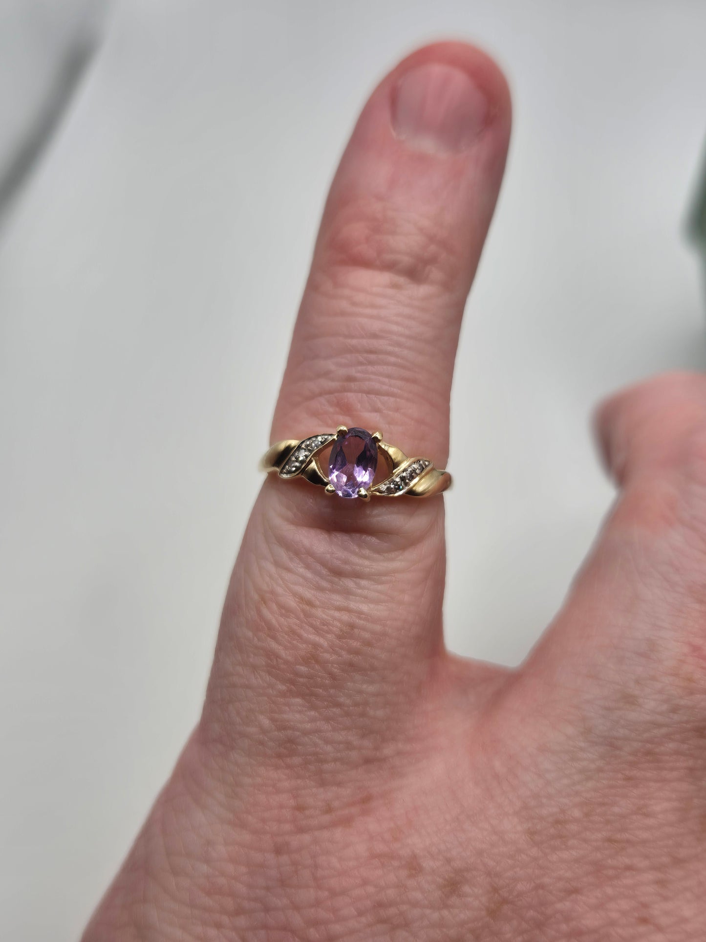 9ct gold amethyst and diamond ring