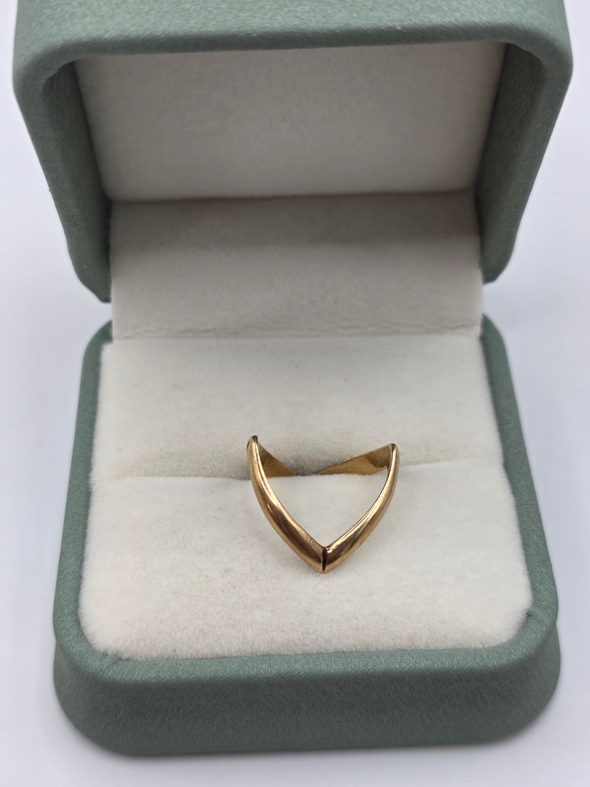 Vintage 9ct gold double wishbone ring