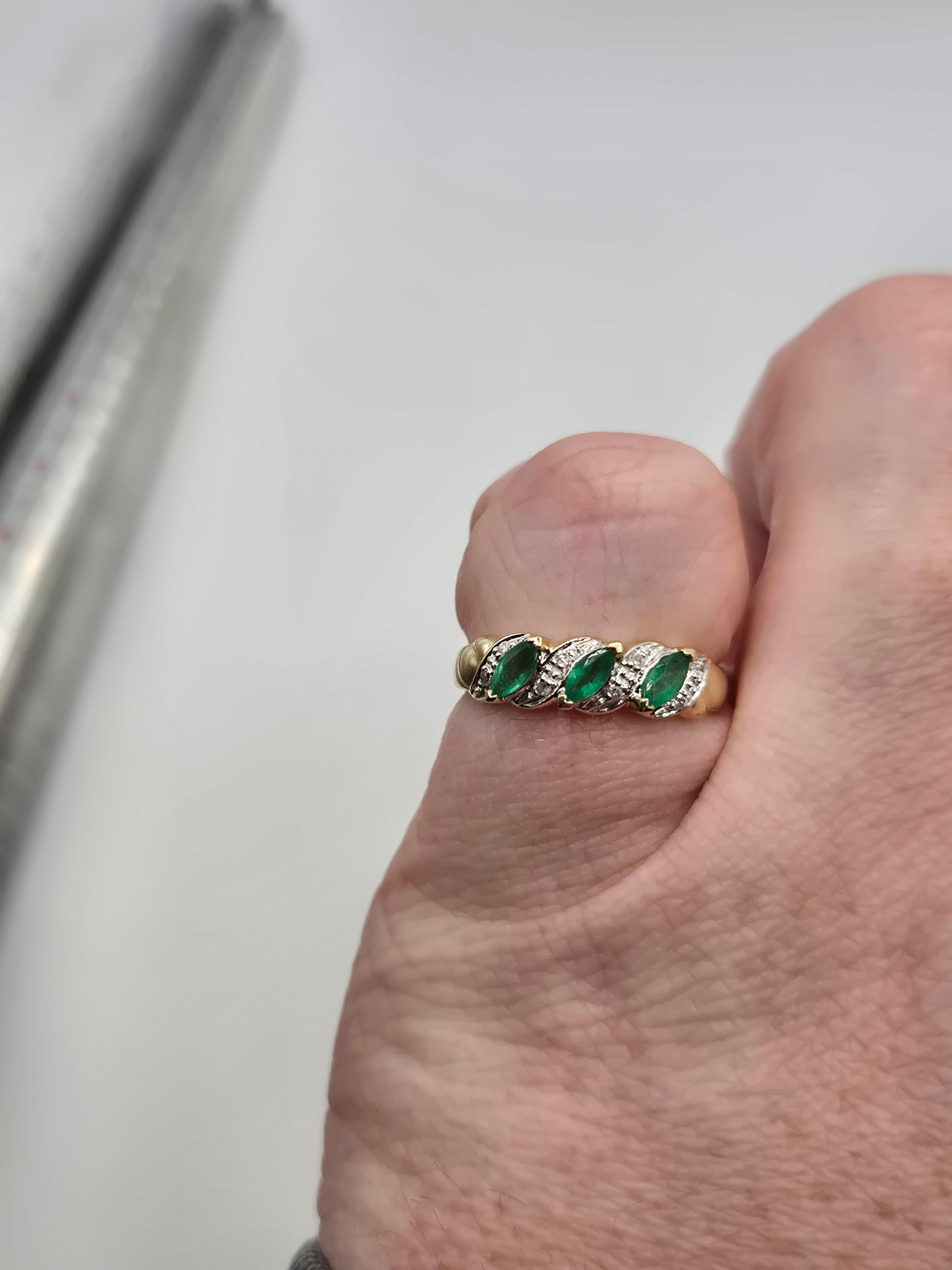 9ct gold emerald and diamond ring