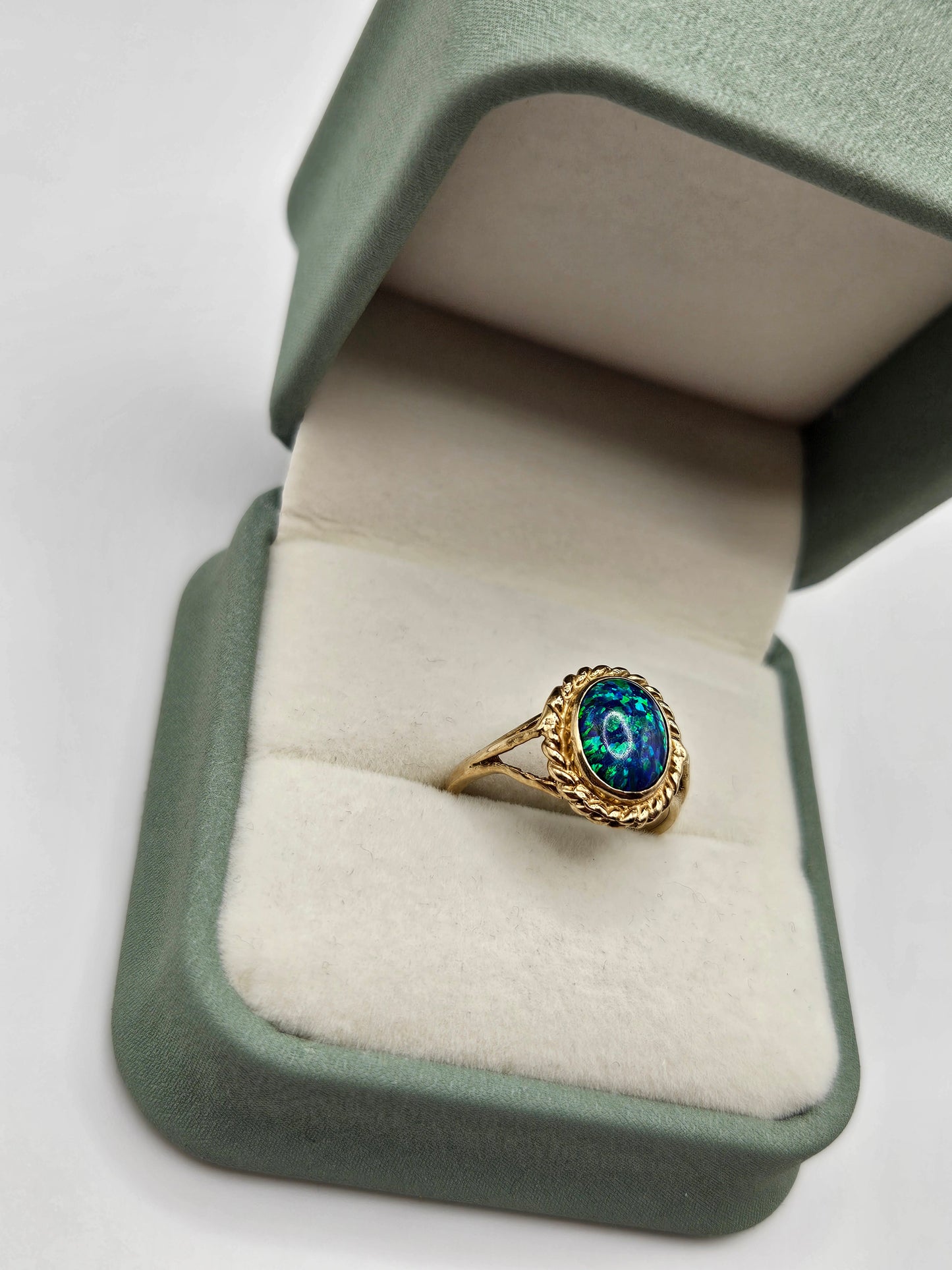 9ct gold synthetic opal ring