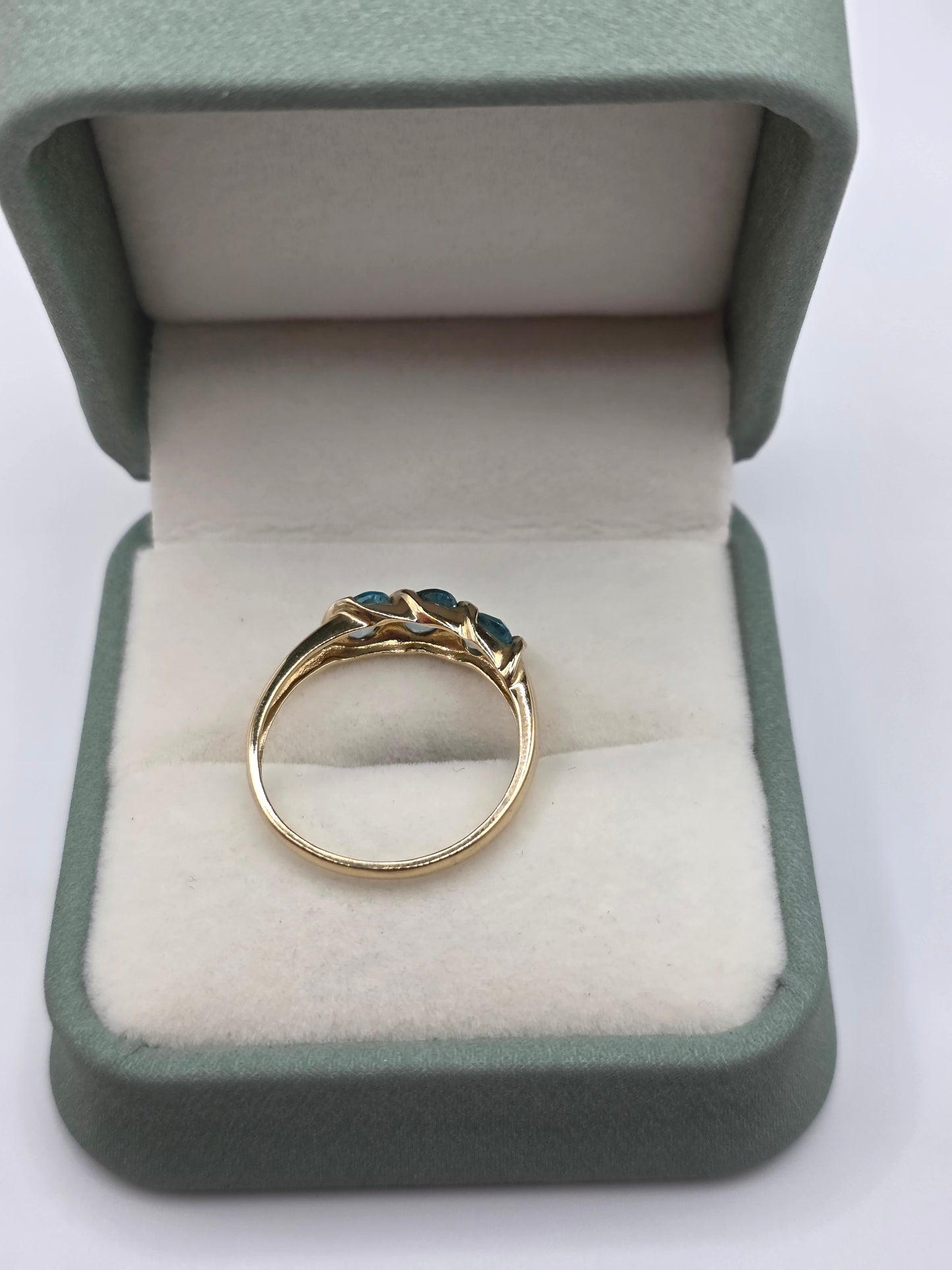9ct gold blue zircon ring