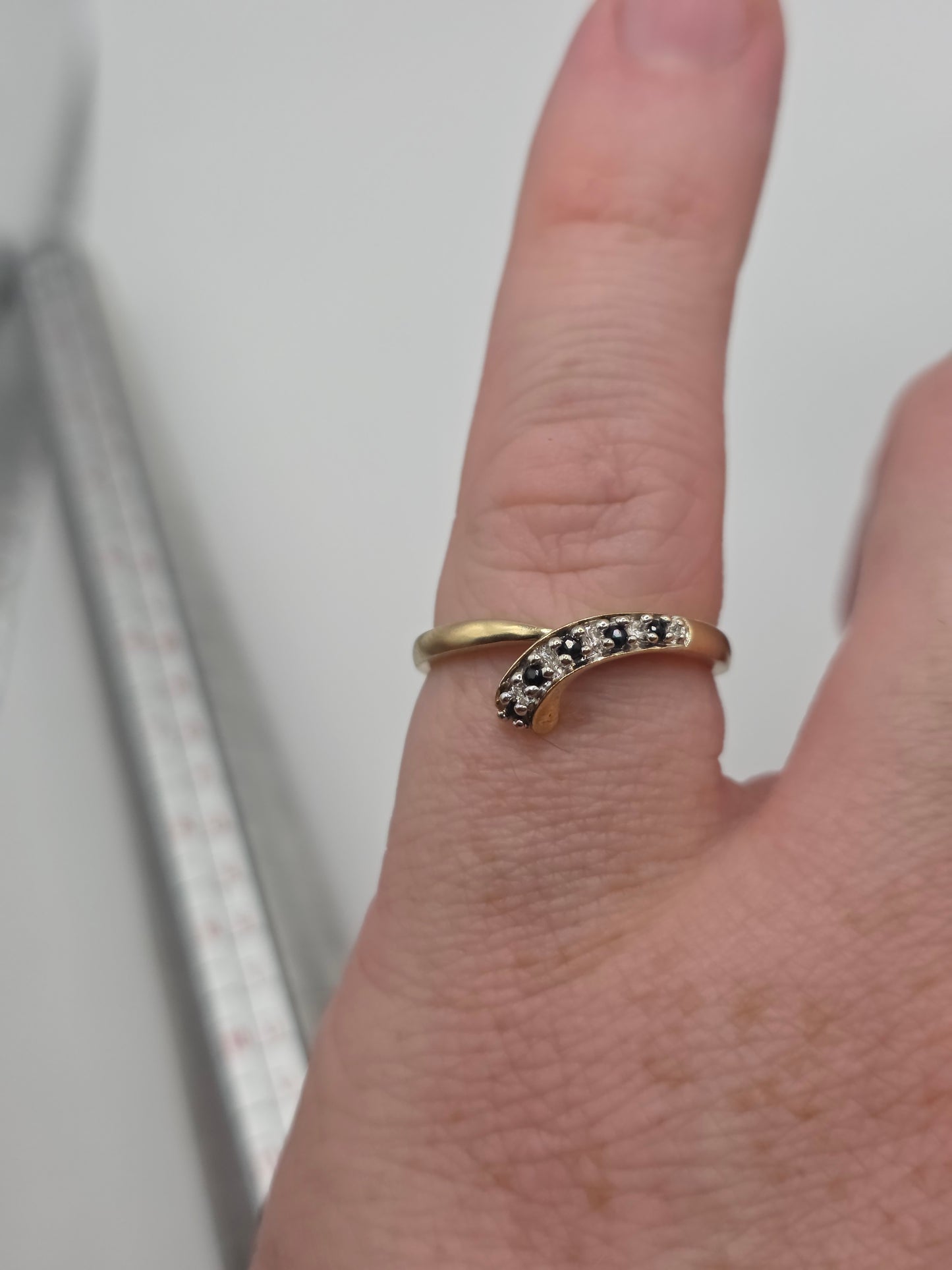 9ct gold sapphire and diamond wishbone ring