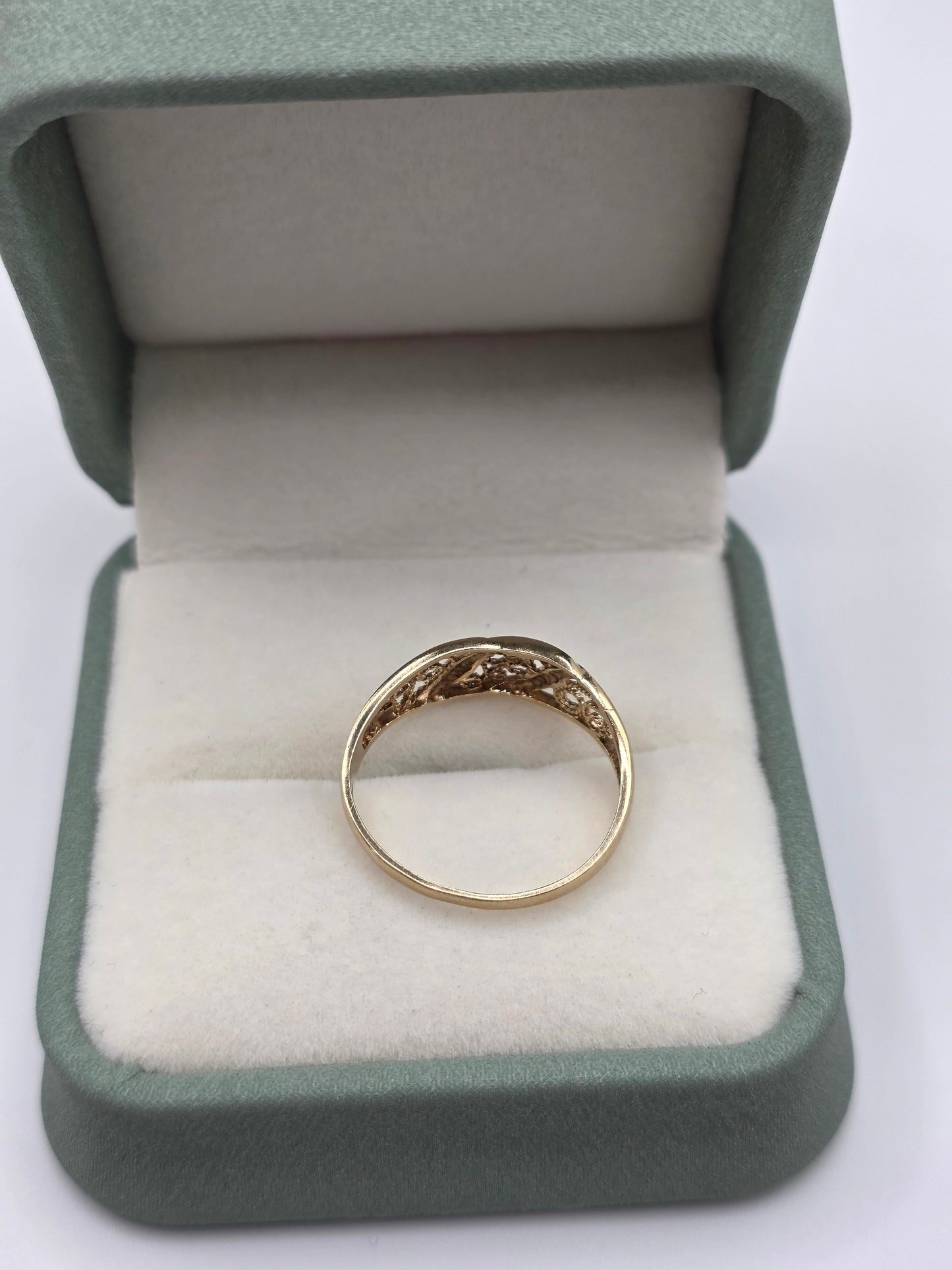 9ct gold ring