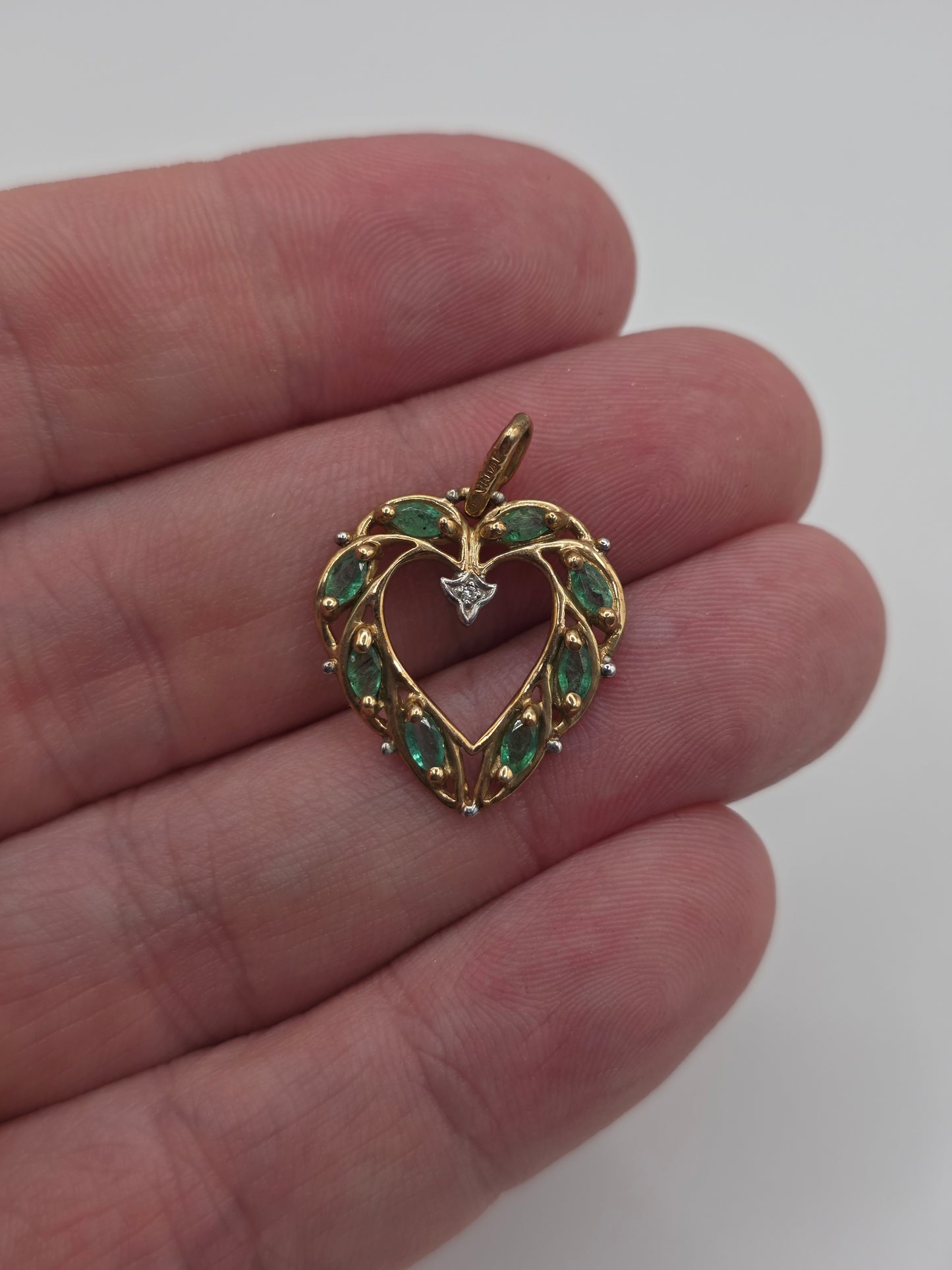 9ct gold emerald and diamond pendant