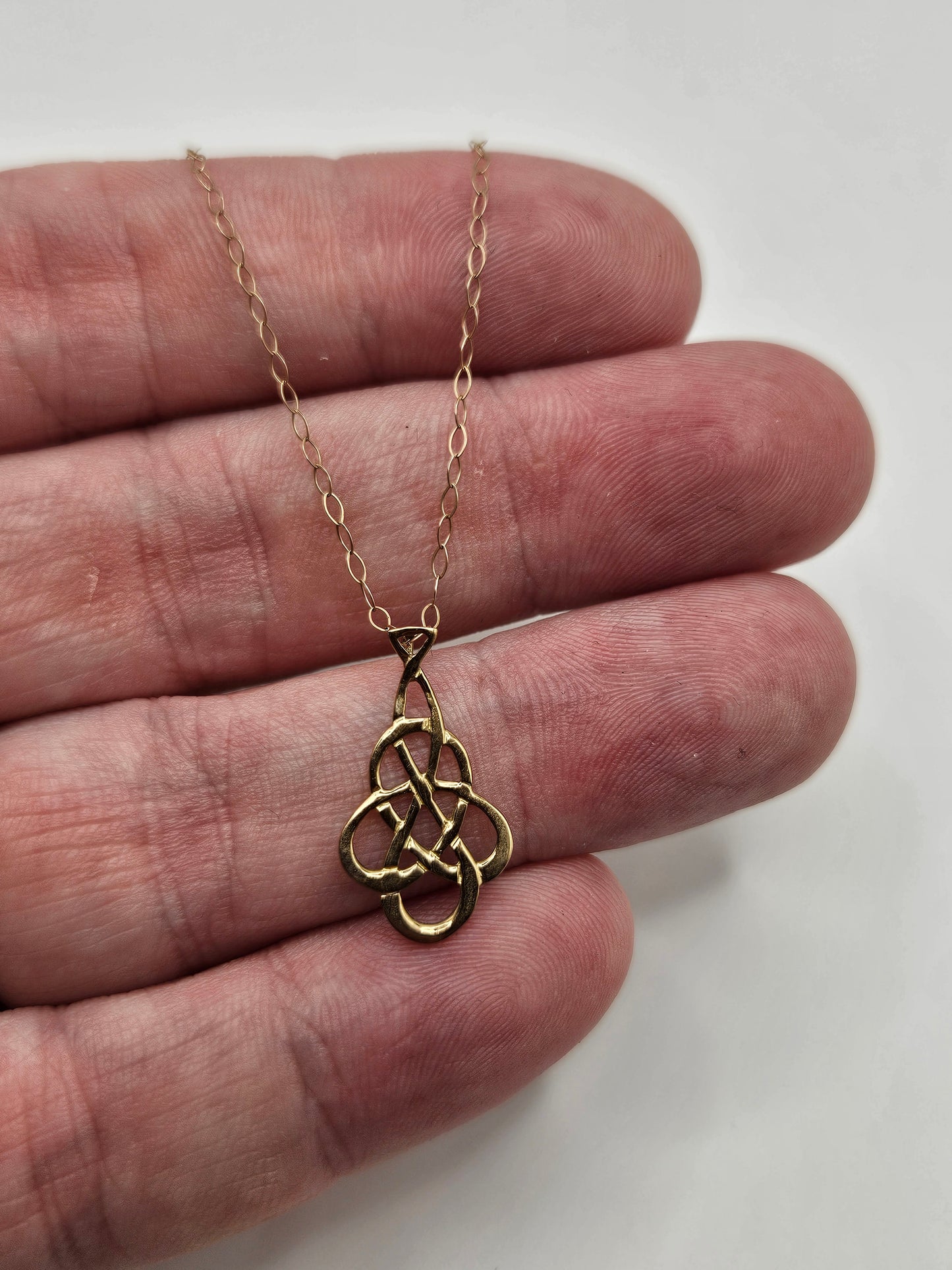 9ct gold celtic necklace