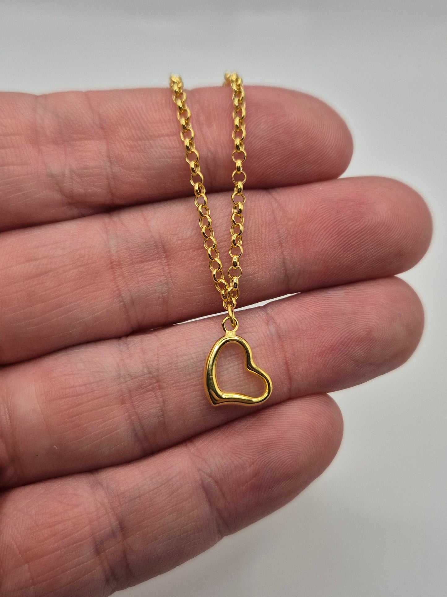 9ct gold charm bracelet