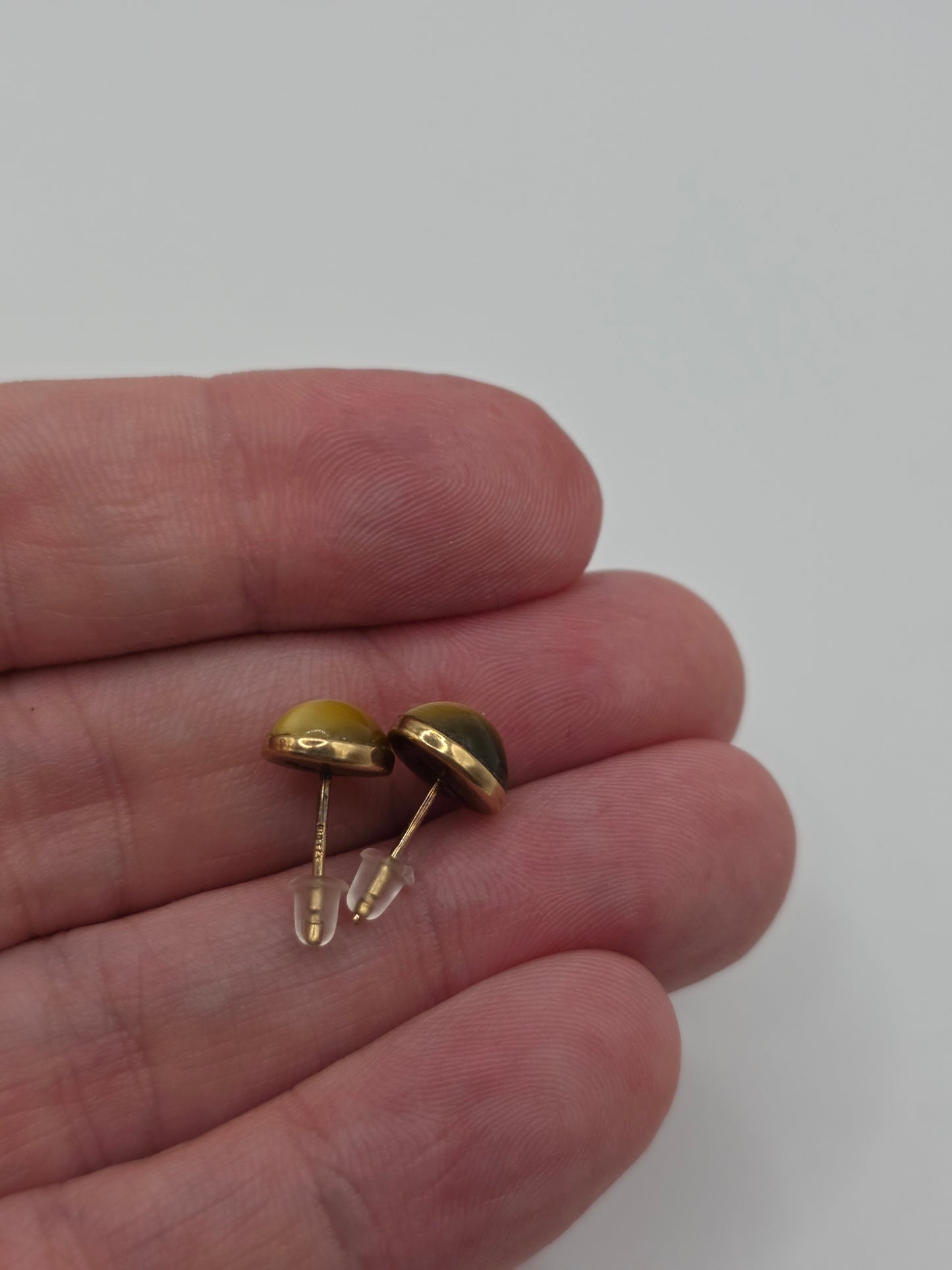 9ct gold tigers eye earrings