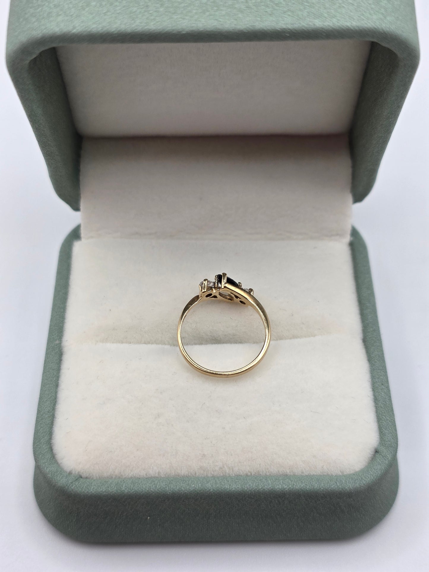 9ct gold sapphire and cz ring