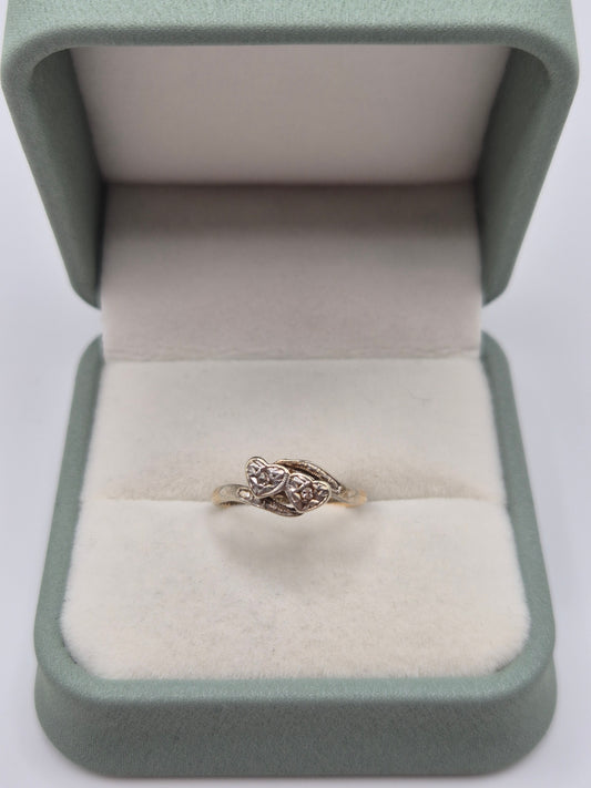 Vintage 9ct gold and platinum diamond heart ring
