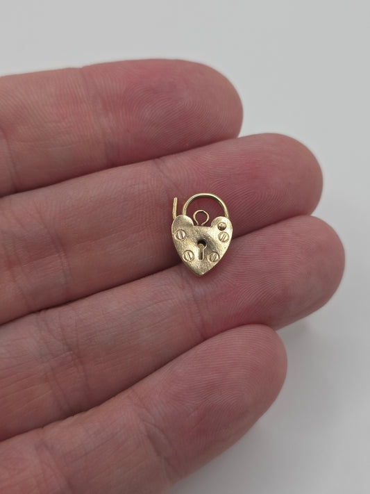 9ct gold padlock 20