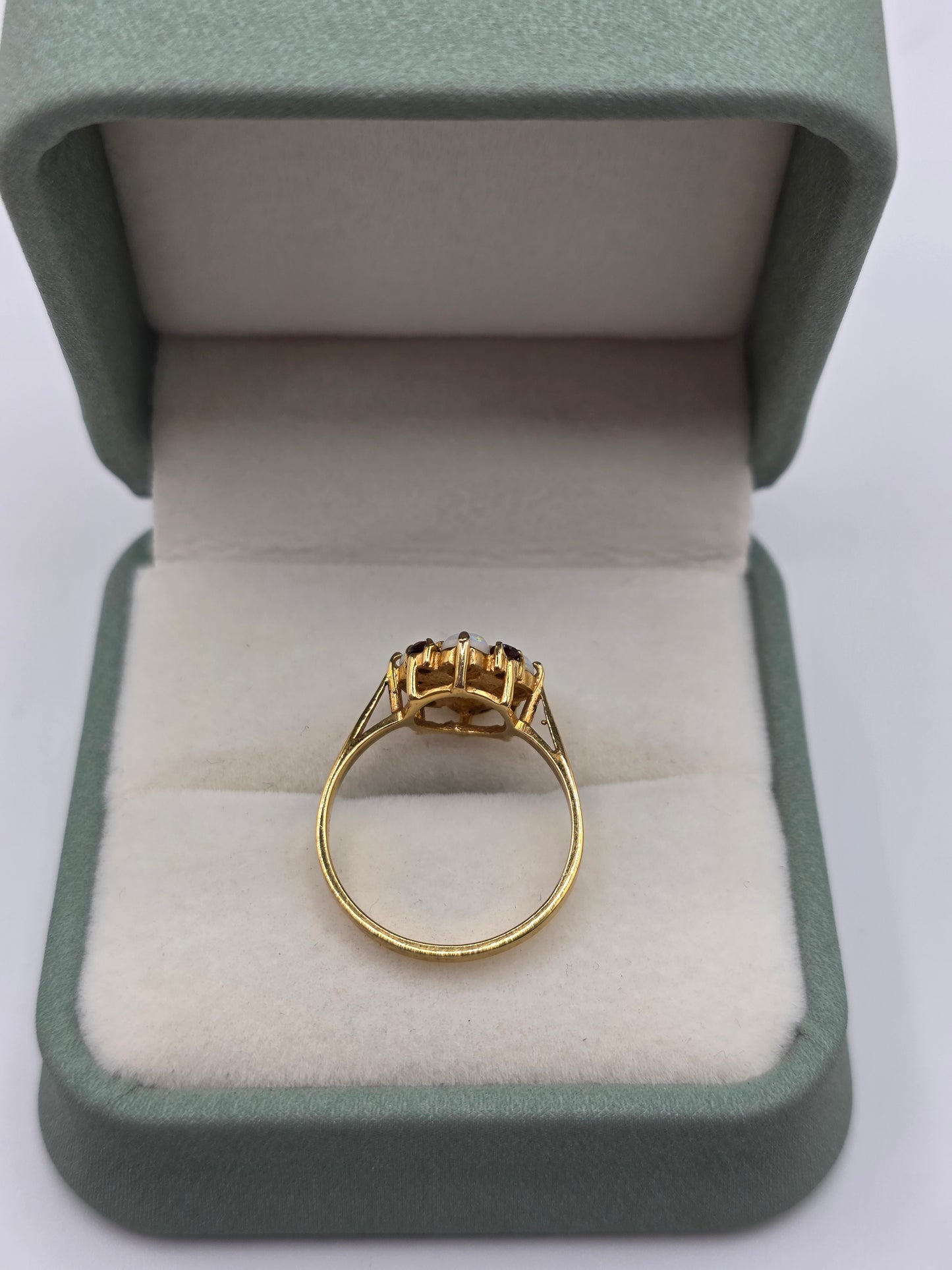 9ct gold opal and garnet ring