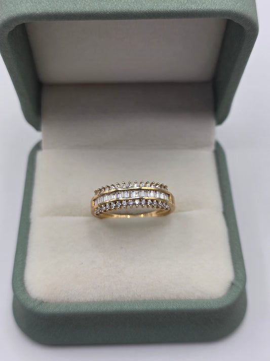 9ct gold cz ring