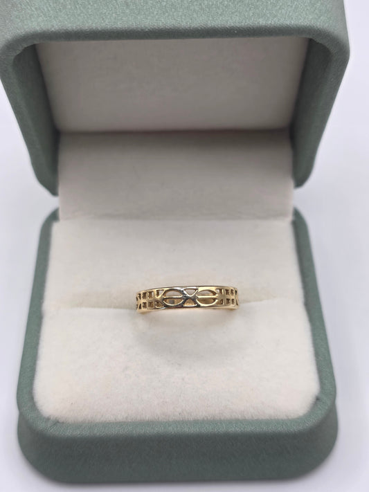 9ct gold ring