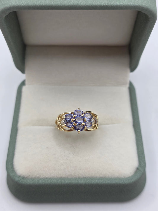 9ct gold tanzanite and diamond ring