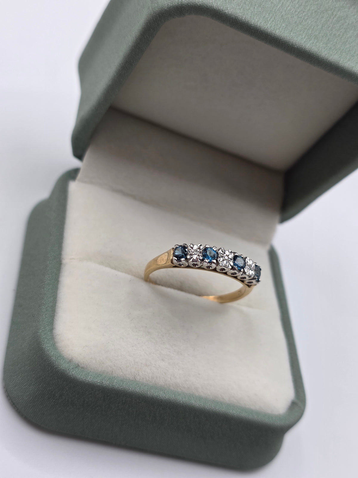 9ct gold topaz and diamond ring
