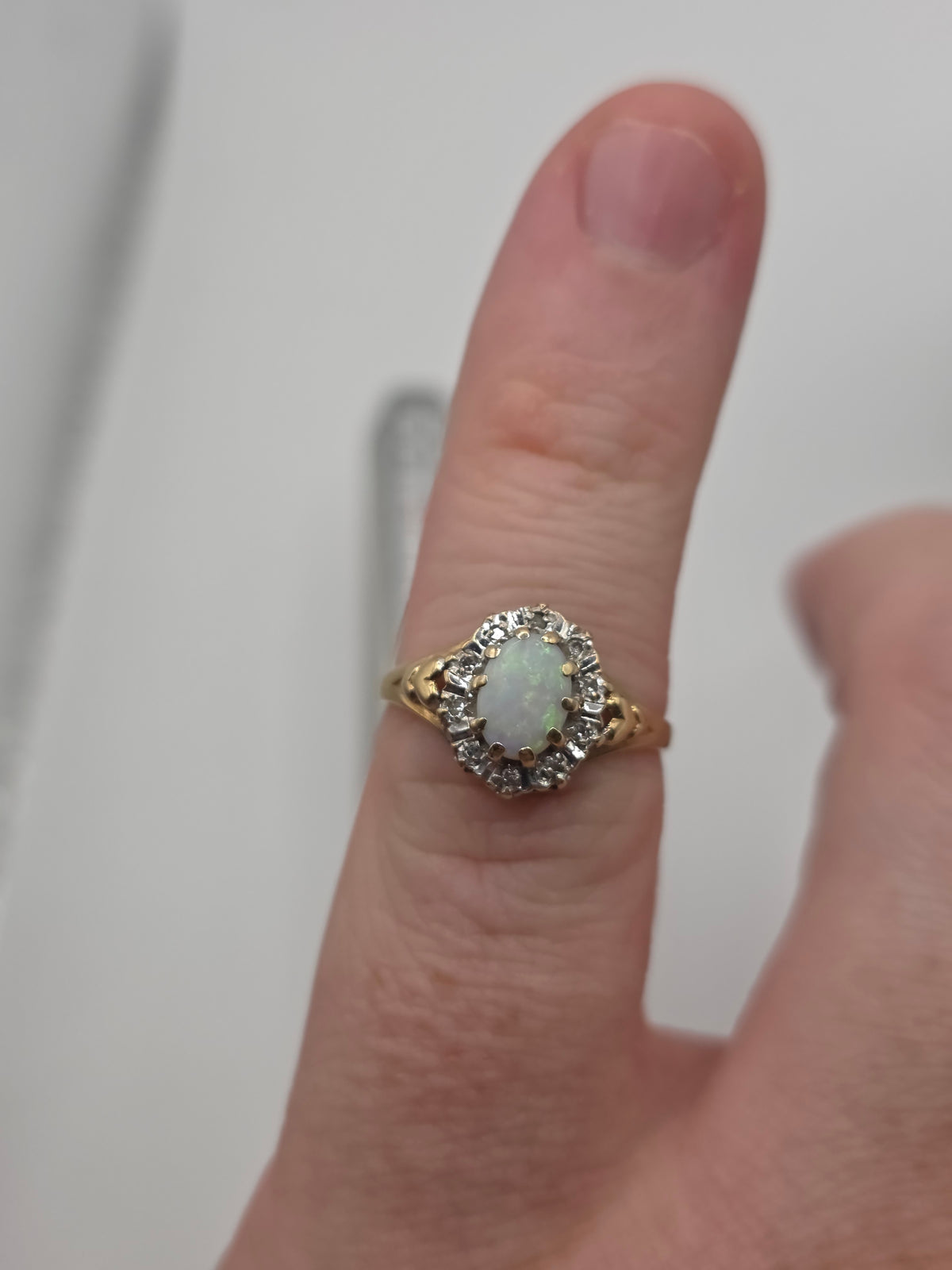 9ct gold opal and diamond ring
