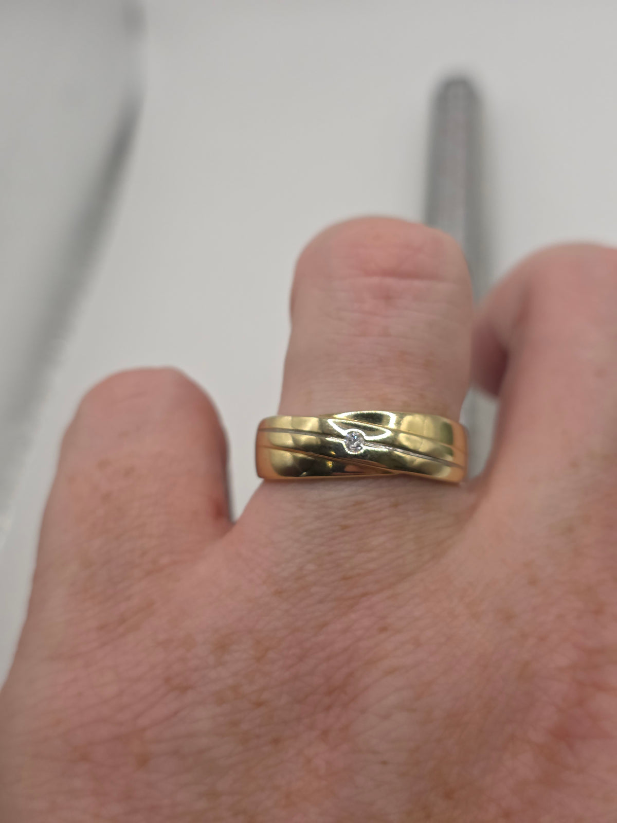 9ct gold diamond ring