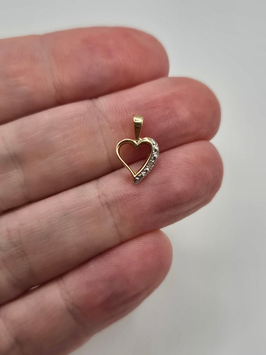 9ct gold heart pendant