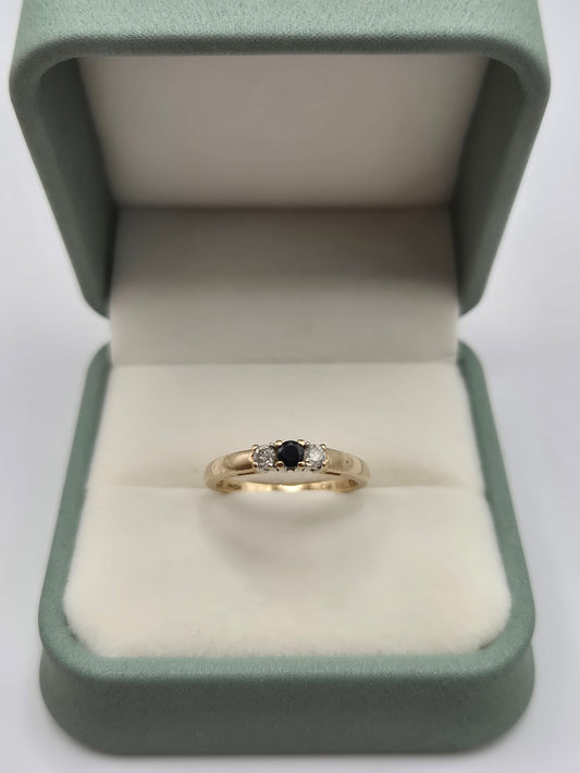 9ct gold sapphire and diamond ring