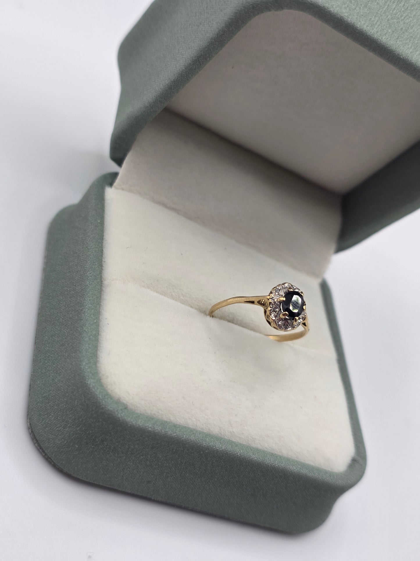 9ct gold sapphire and diamond ring