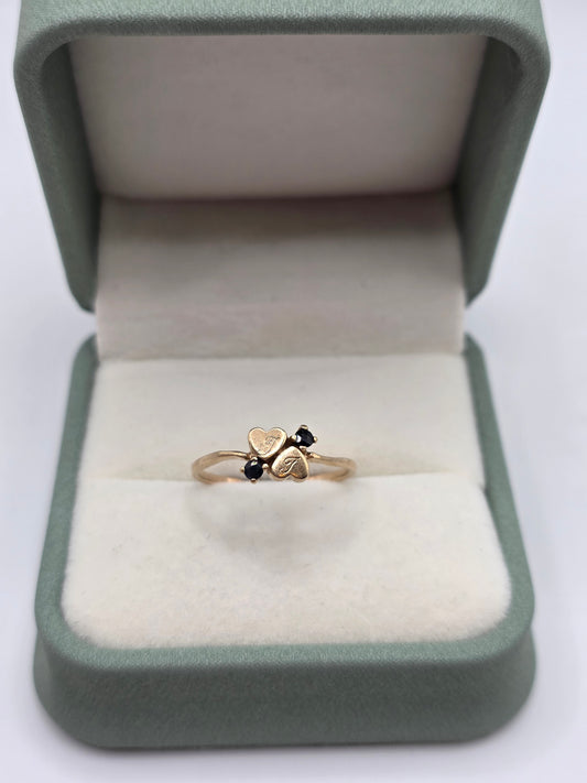 9ct gold sapphire initial J heart ring