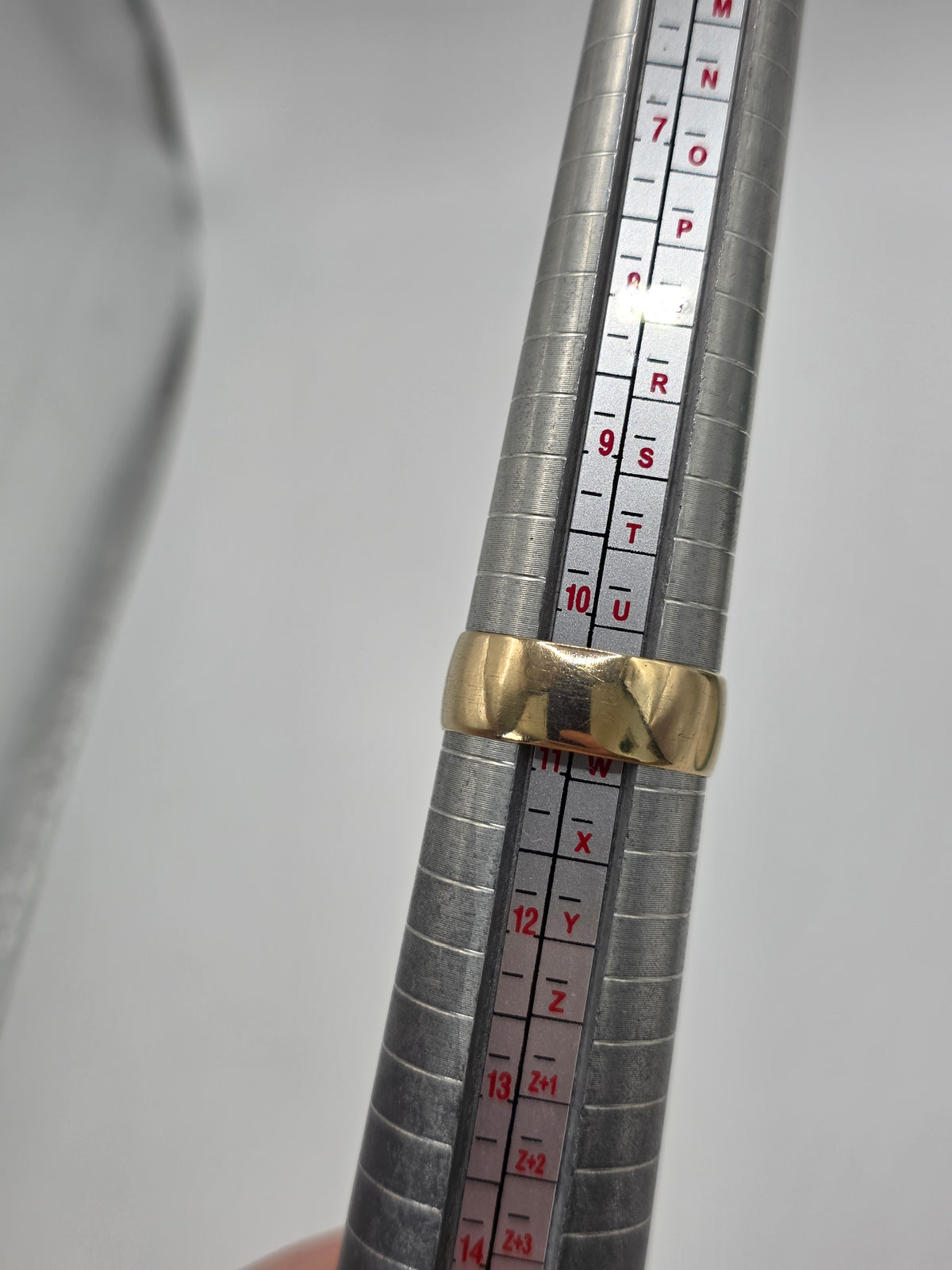 9ct gold band ring