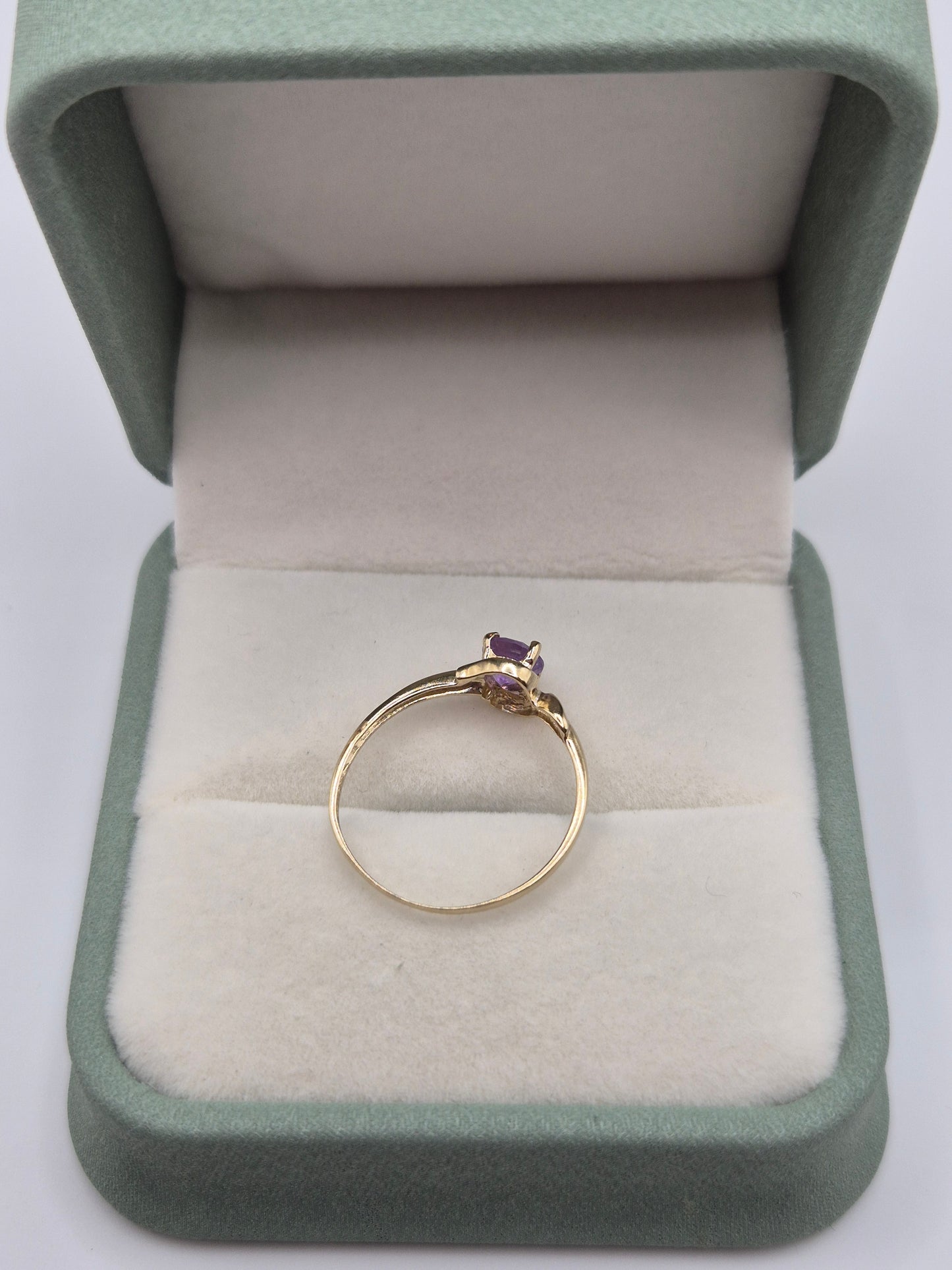9ct gold amethyst ring