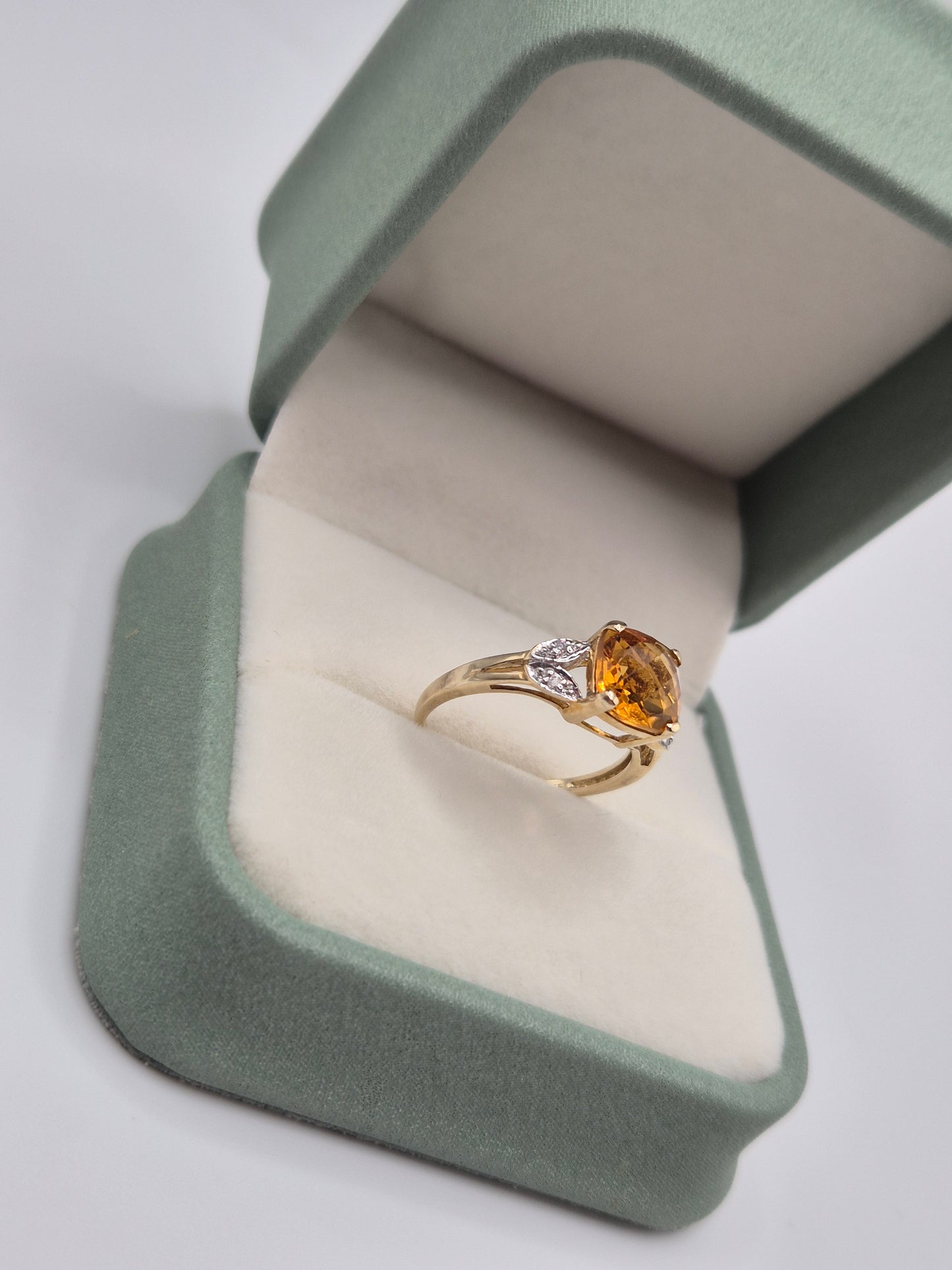 9ct gold citrine and diamond ring