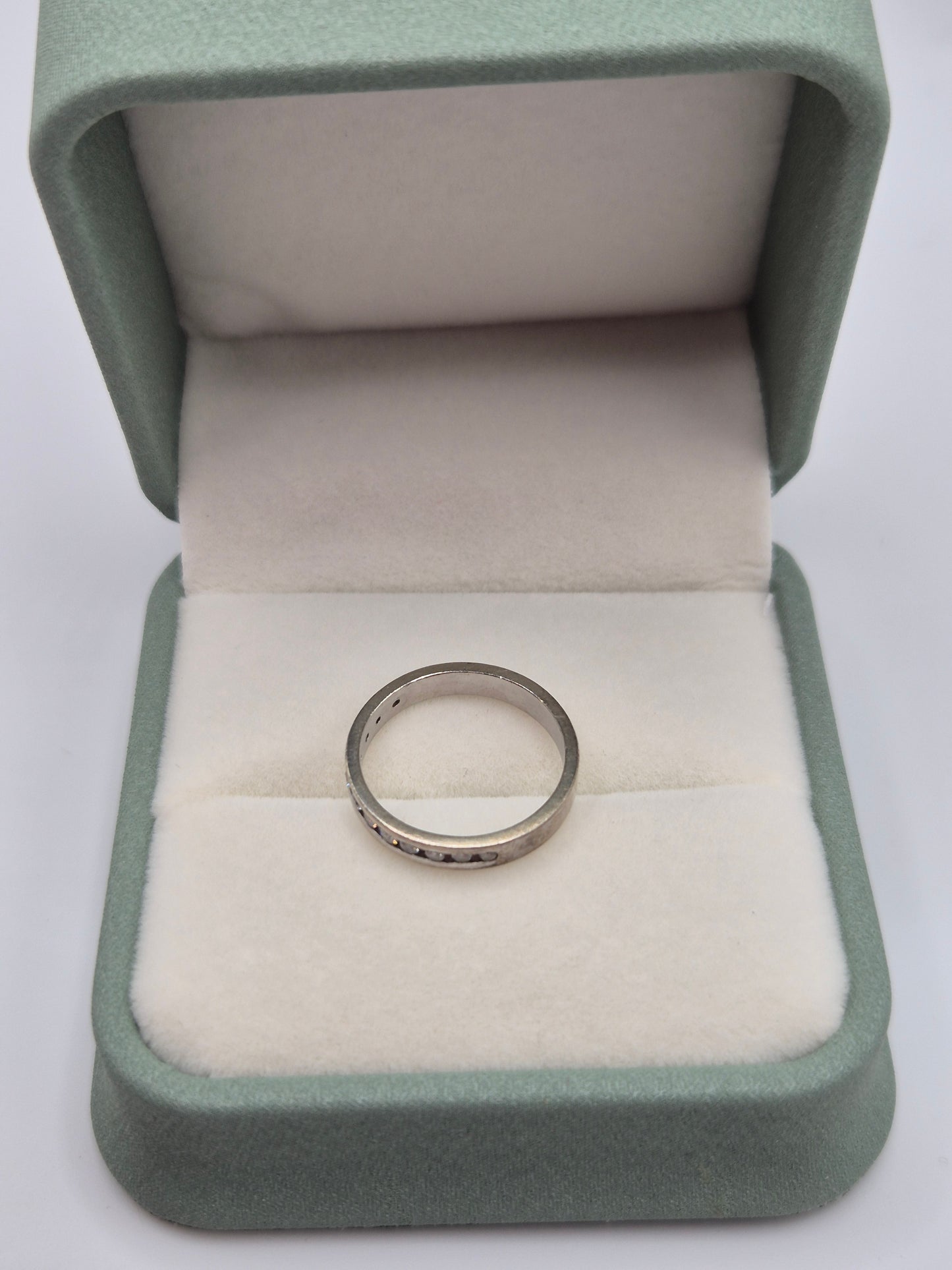 9ct white gold diamond ring
