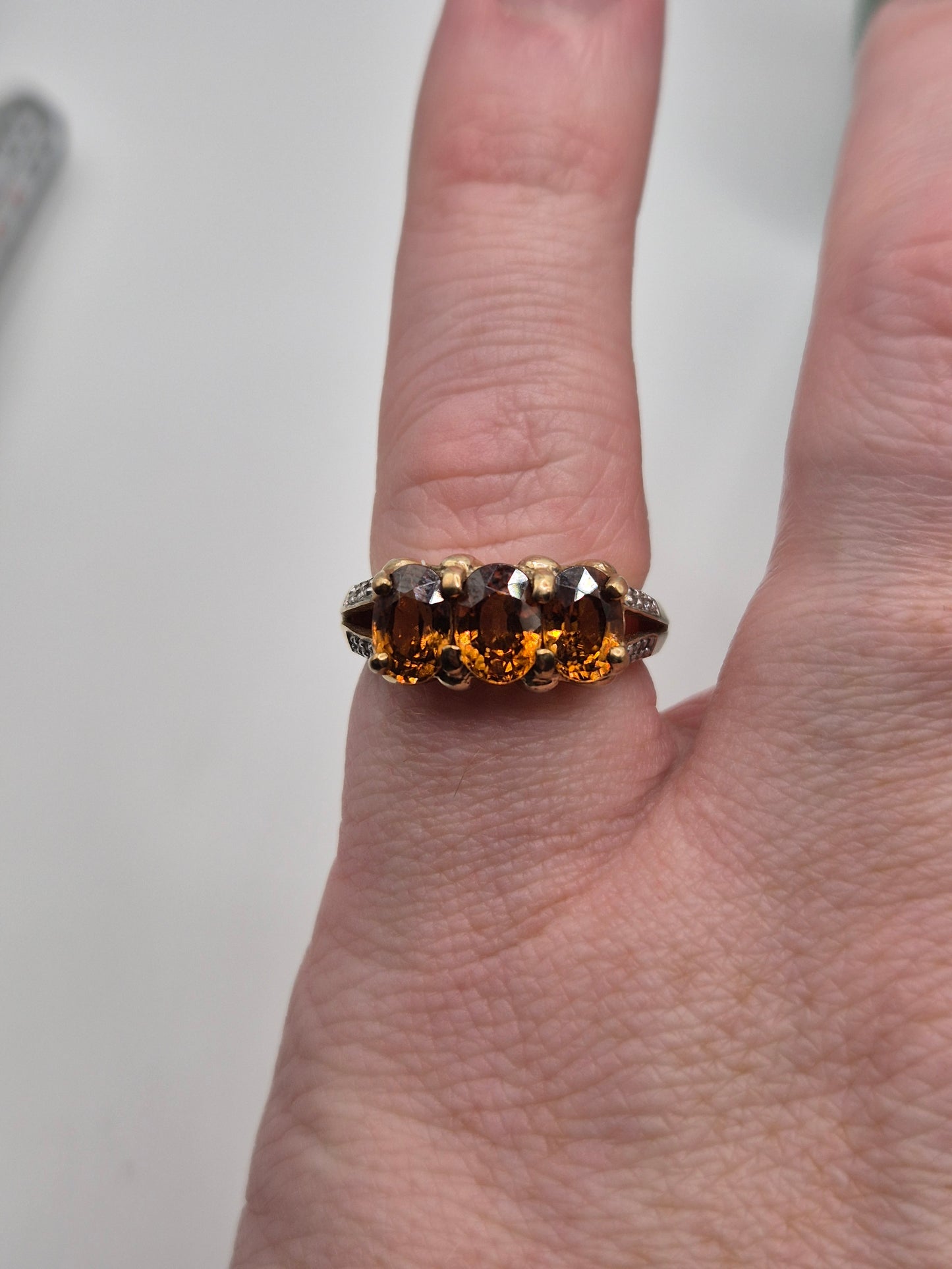 Heavy 9ct gold citrine and white zircon ring