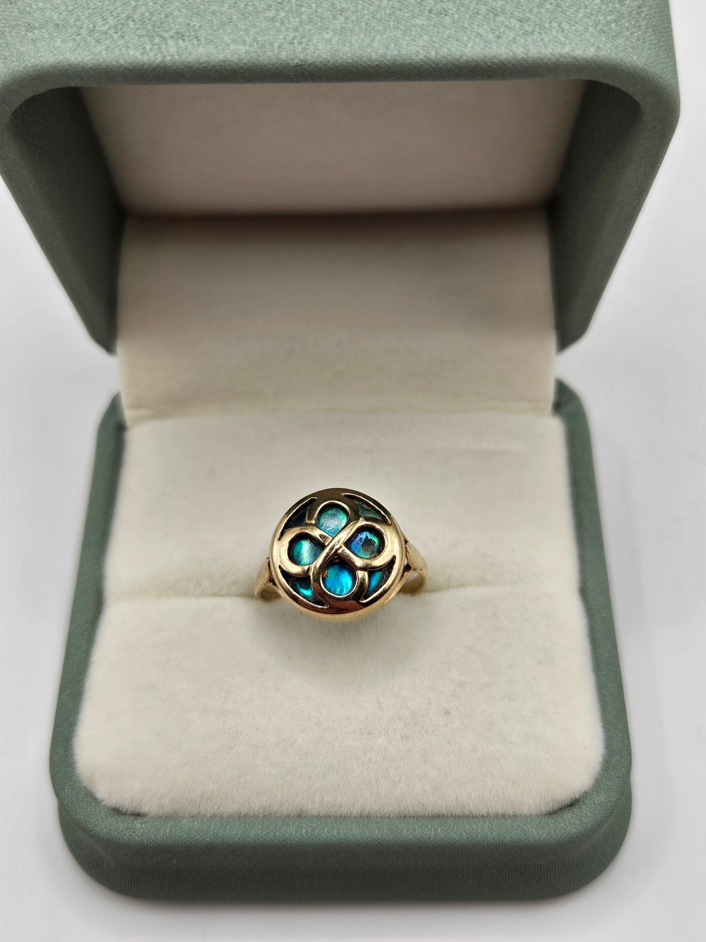 9ct gold abalone shell ring