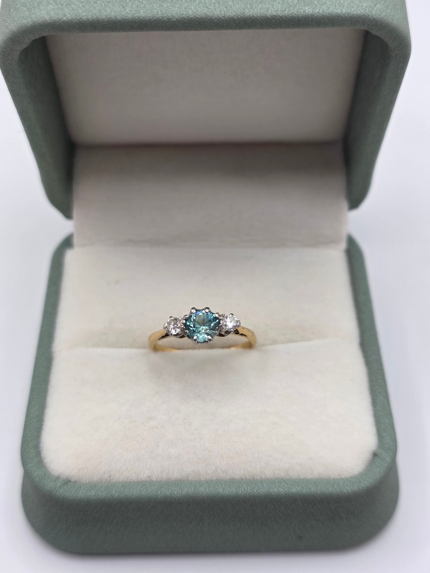 18ct gold and platinum topaz and diamond ring