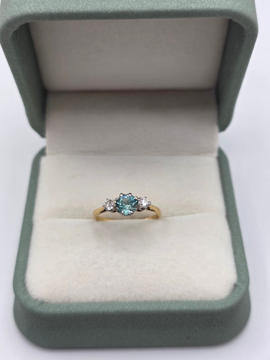 18ct gold and platinum topaz and diamond ring