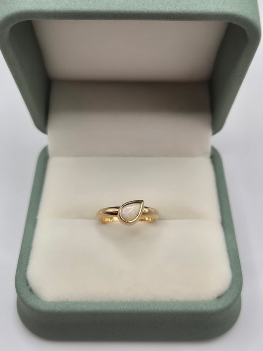 9ct gold opal ring
