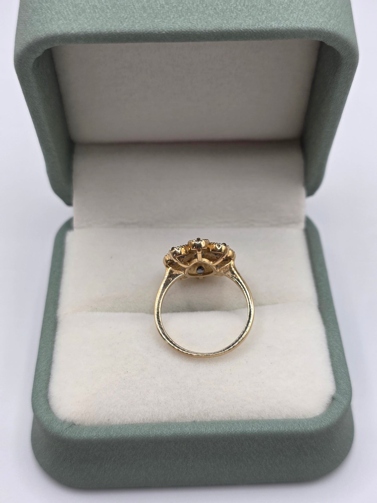 9ct gold tanzanite ring