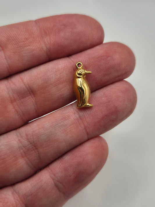 9ct gold penguin charm