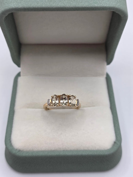 9ct gold spinel and diamond ring