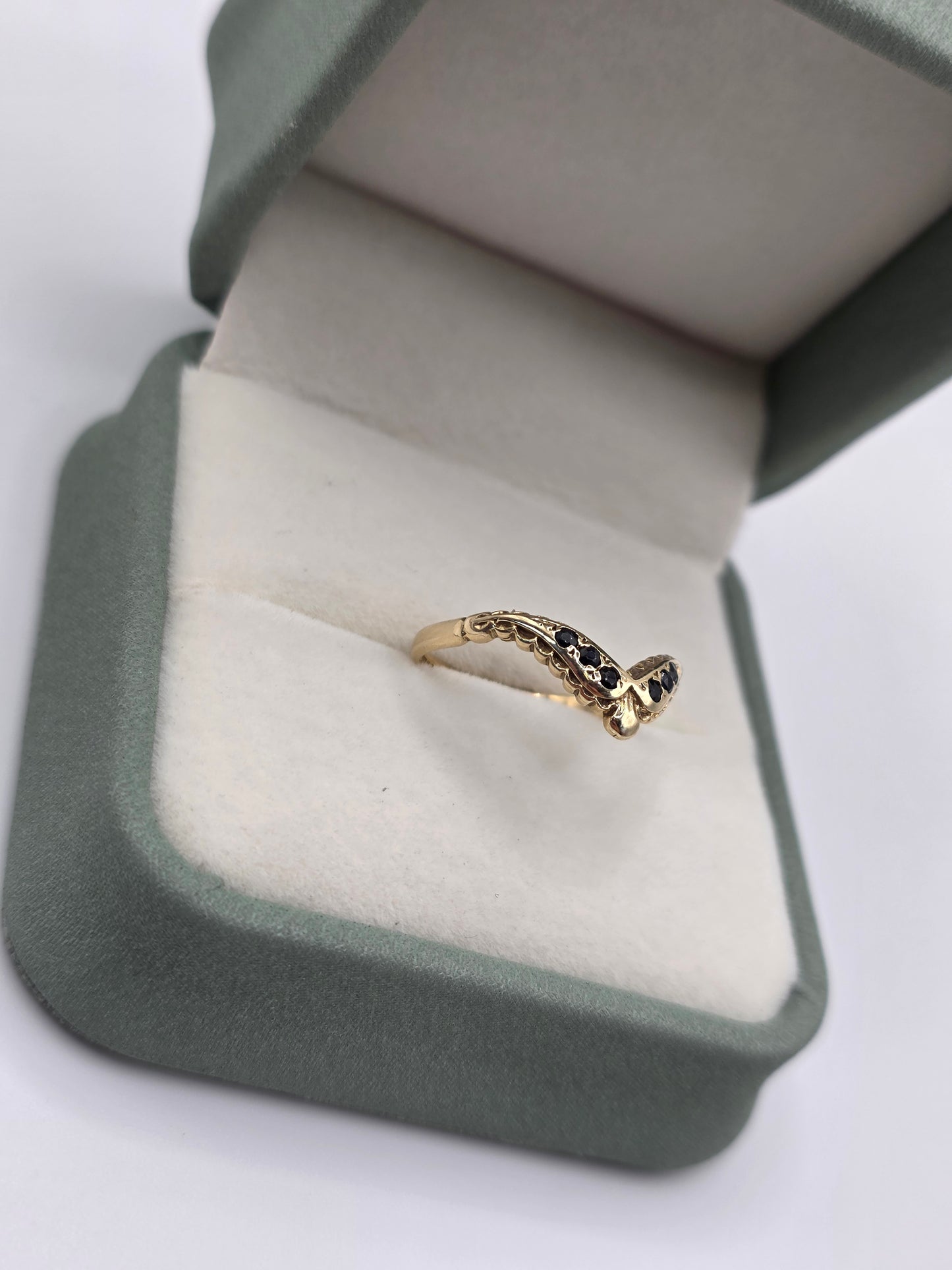 9ct gold sapphire wishbone ring