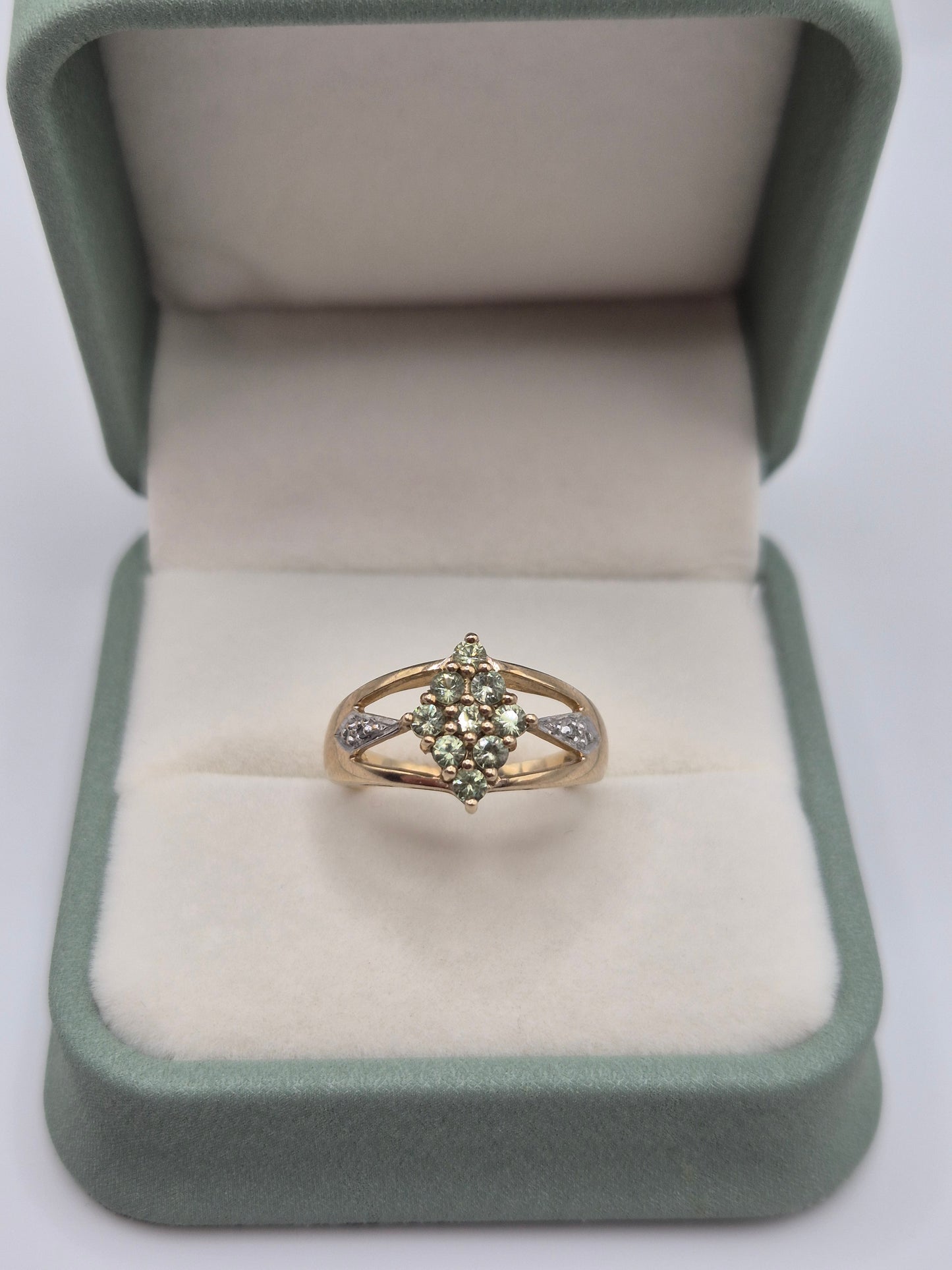 9ct gold peridot and diamond ring