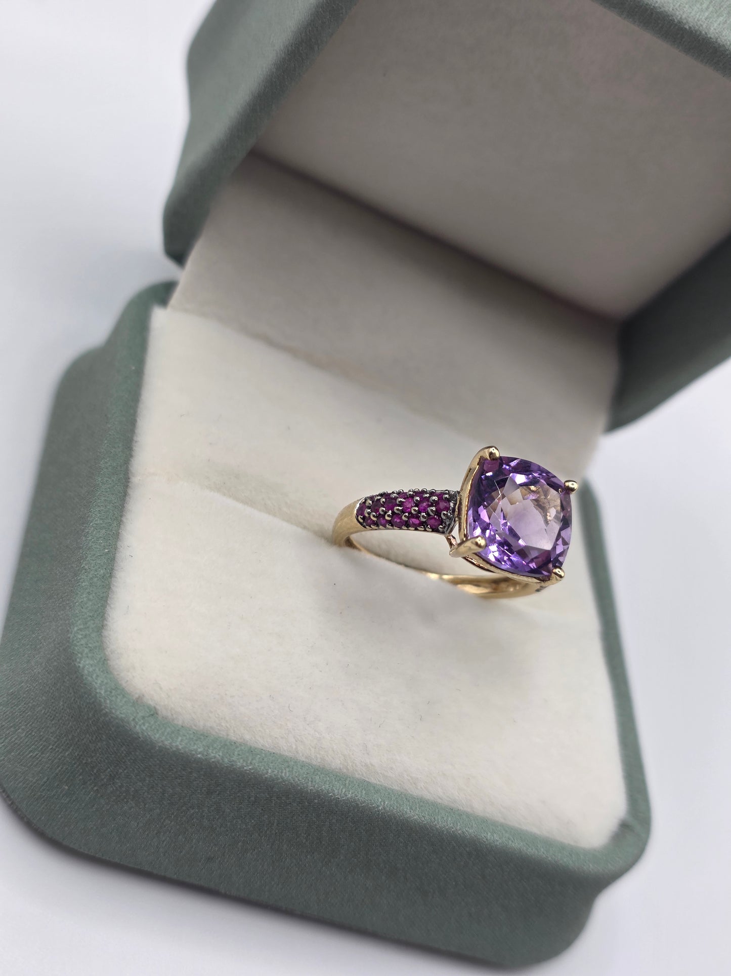 9ct gold amethyst and ruby ring
