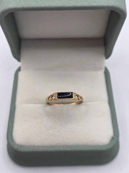 9ct gold onyx ring