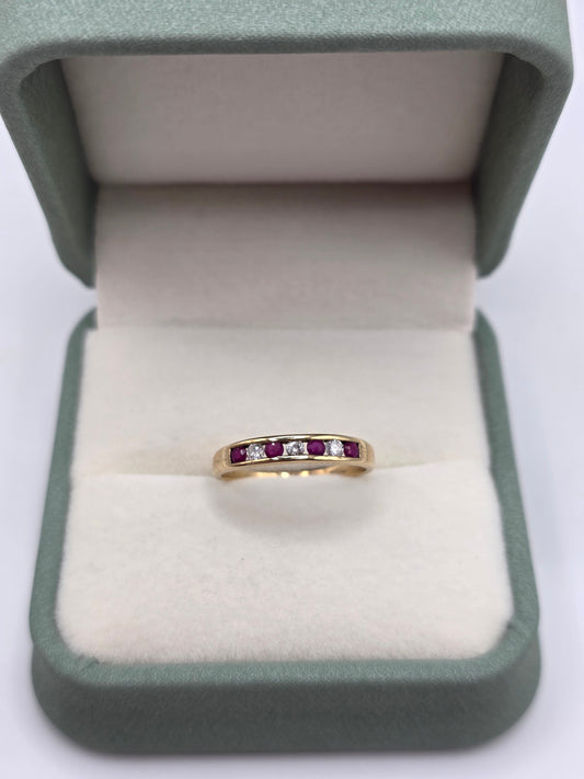 9ct gold ruby and cz ring