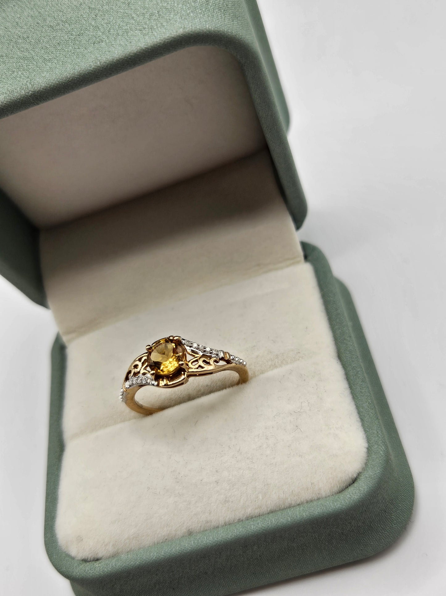 9ct gold citrine and diamond ring