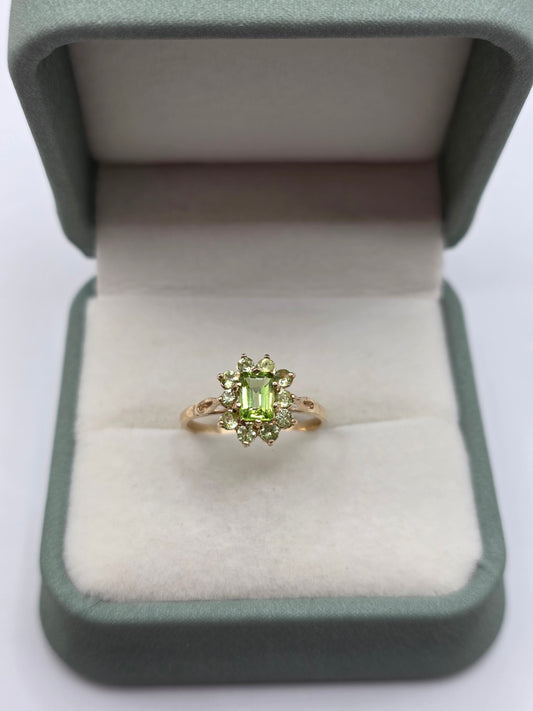 9ct gold peridot cluster ring
