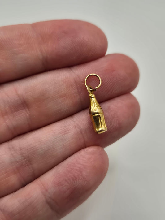 9ct gold coke bottle charm